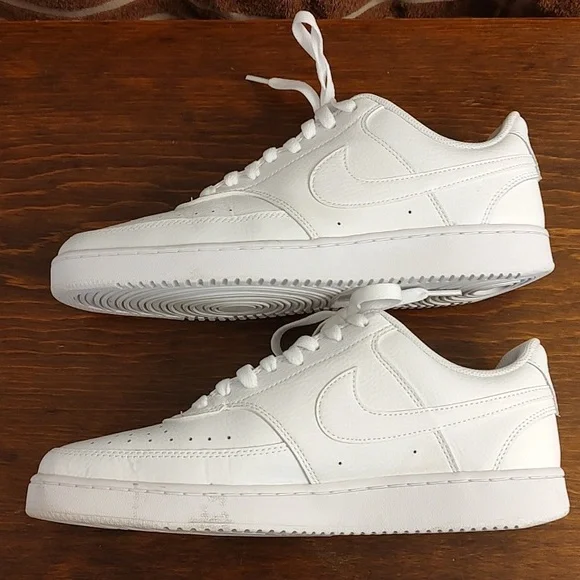 Nike White Lace-Up Sneakers Women's Size 10.5, Like New!!! Worn Once. - Picture 4 of 8